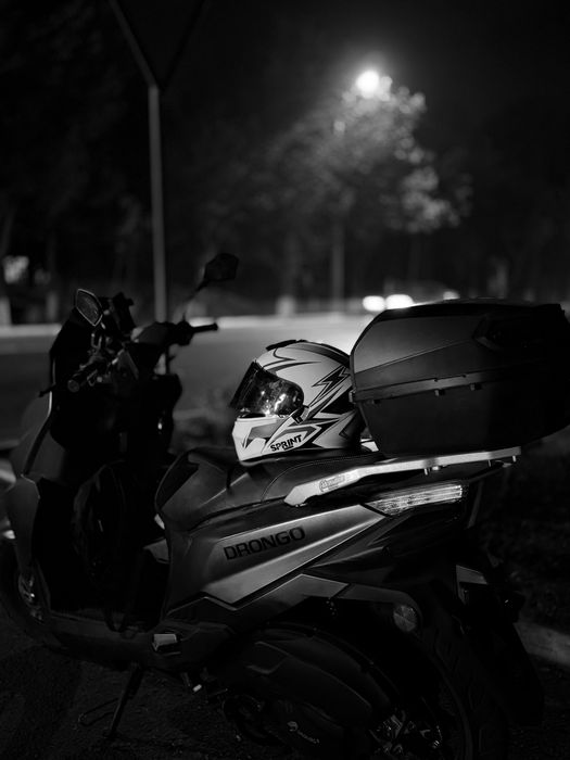 Скутер каска в подарок