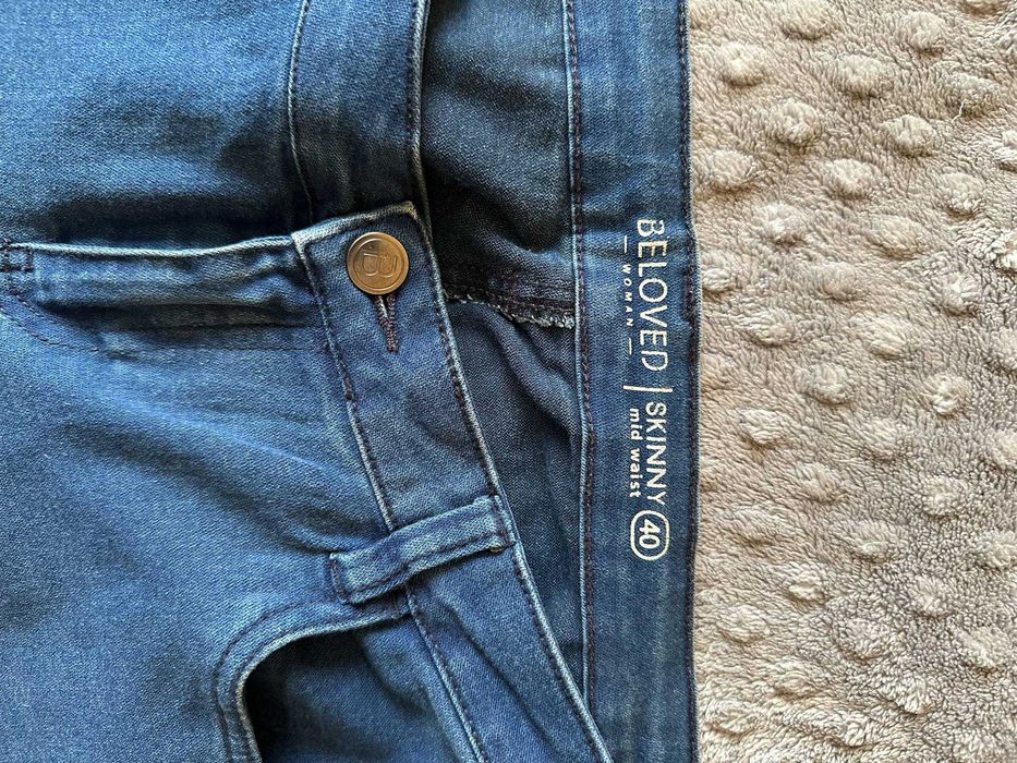 Beloved Women’s Skinny Jeans | Mid Waist | Size 40
