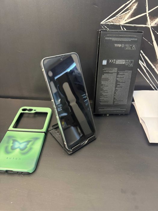 Samsung Galaxy Z Flip 6