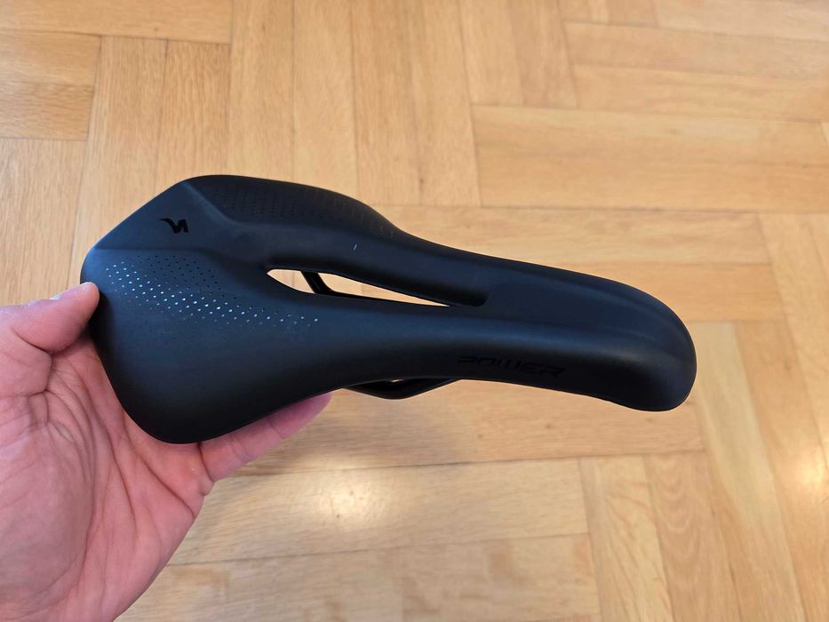 Седалки Specialized + Fizik