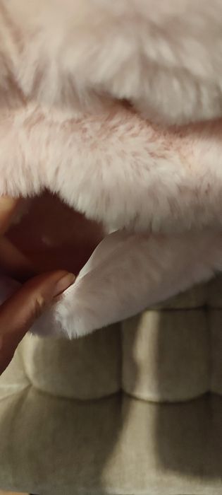 Rucsac mini pufos roz pastel - Super drăguț!