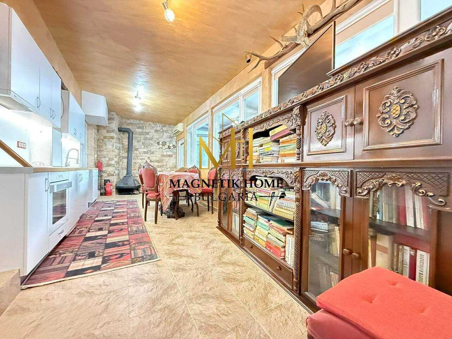 Дава се под наем Етаж от къща в Бургас, Ветрен - 101 кв.м за 648.21 € - Снимка #4