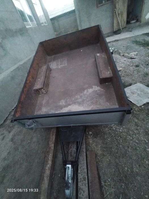 Екі прицеп жеңіл көлікке