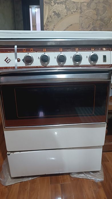 Газовая плита Гефест продается