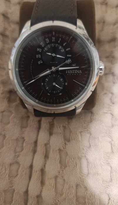 Ceas bărbătesc Festina impecabil