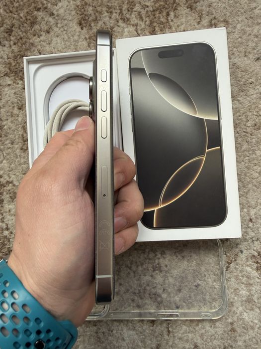 iPhone 16 Pro full box, ca nou, folie si skin protectie