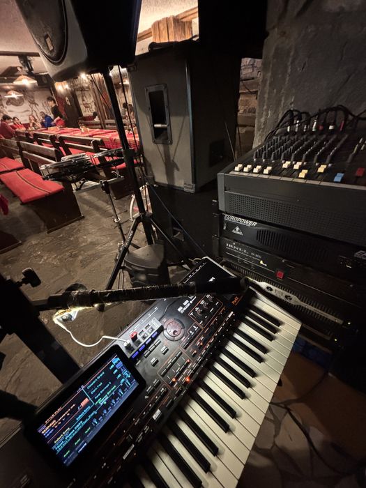 Стойка  Двойна За Клавир 60€