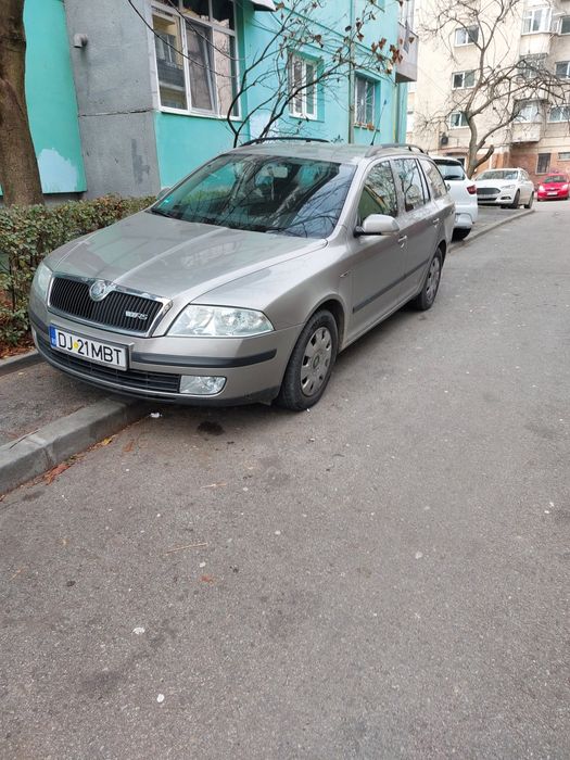 Vând Skoda Octavia