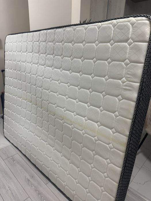 ПРОДАМ Матрас хорошего качества