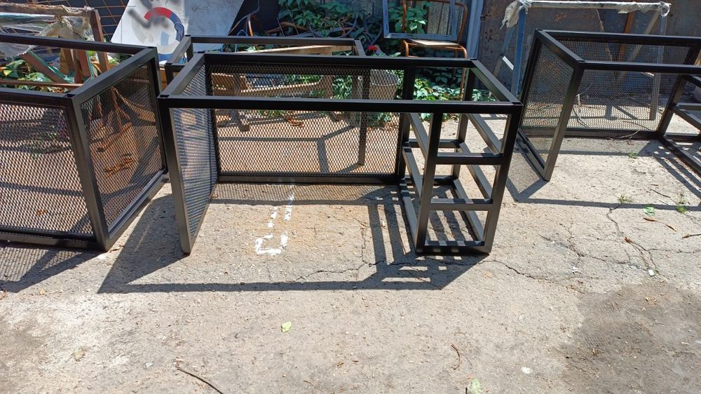 Подстолья металлические