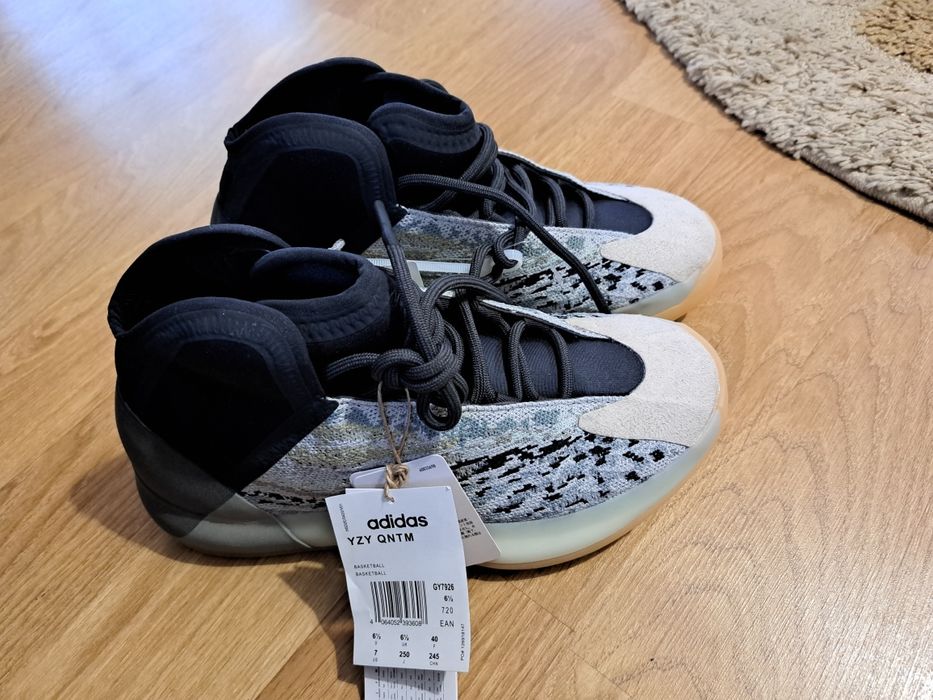Adidas Yeezy QNTM , 40 100% originali.
