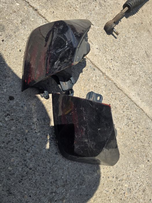 Tripla/stopuri bmw f30 cu folie pe.ele.