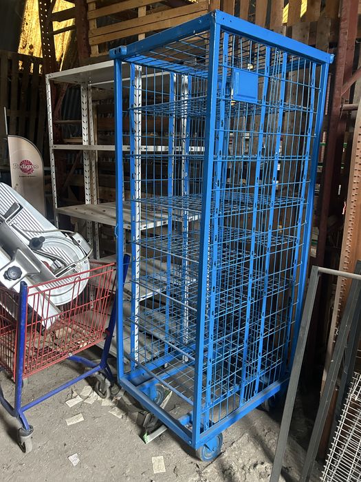 Колички за търговски обект магазин , склад/  14 прегради/