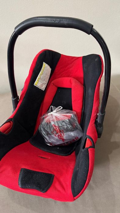 Автокресло красный