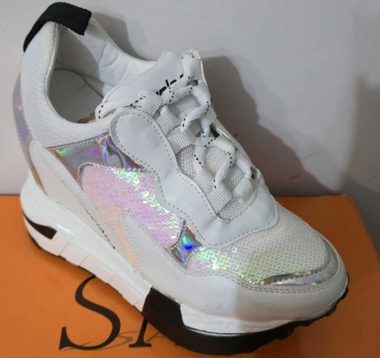 Дамски маратонки-Разпродажба