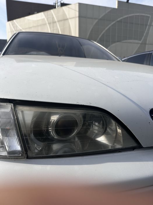 Фары Toyota vista