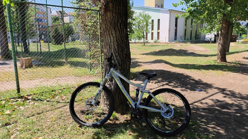 Full suspension ghost