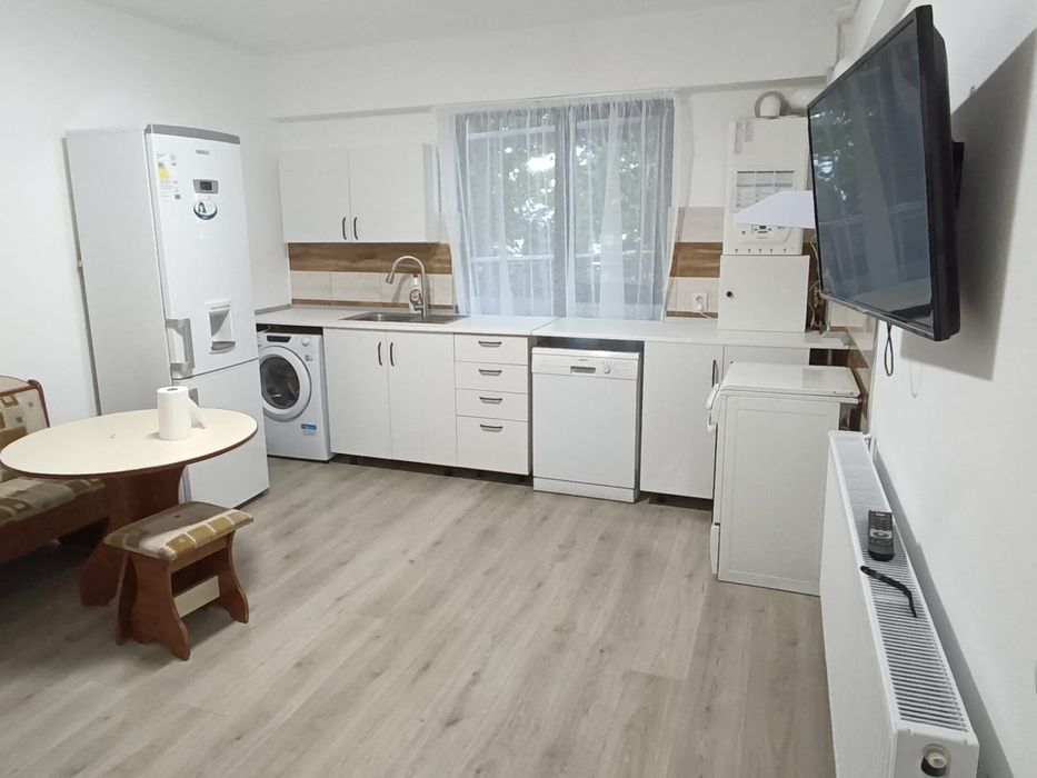 Inchiriez apartament 2 camere cladire noua curte privata in spate la Gradina Botanica