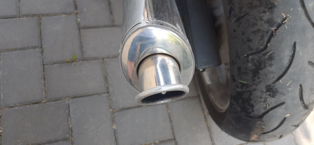 Suzuki.   SV 1000 S