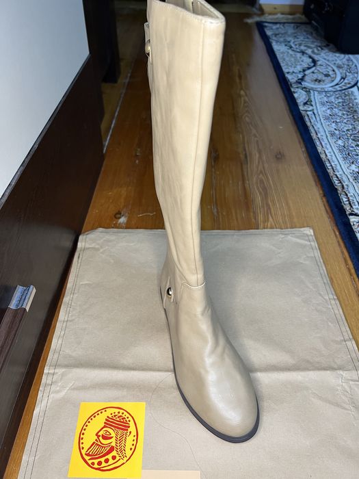 Продаются сапоги