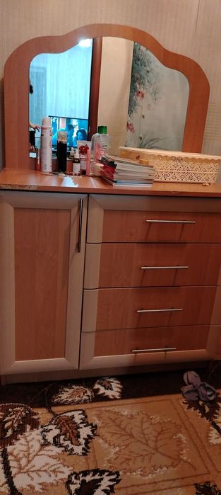 Кровать с комодом