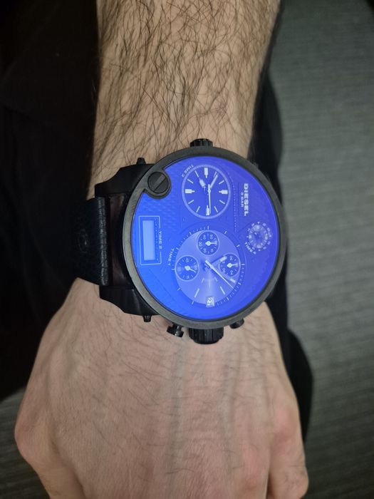 Diesel часовник оригинален