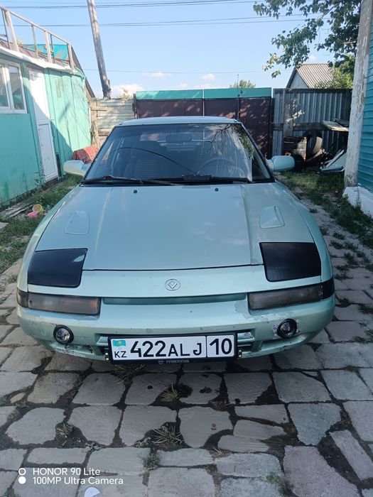 Продам живую Мазду 323 классика