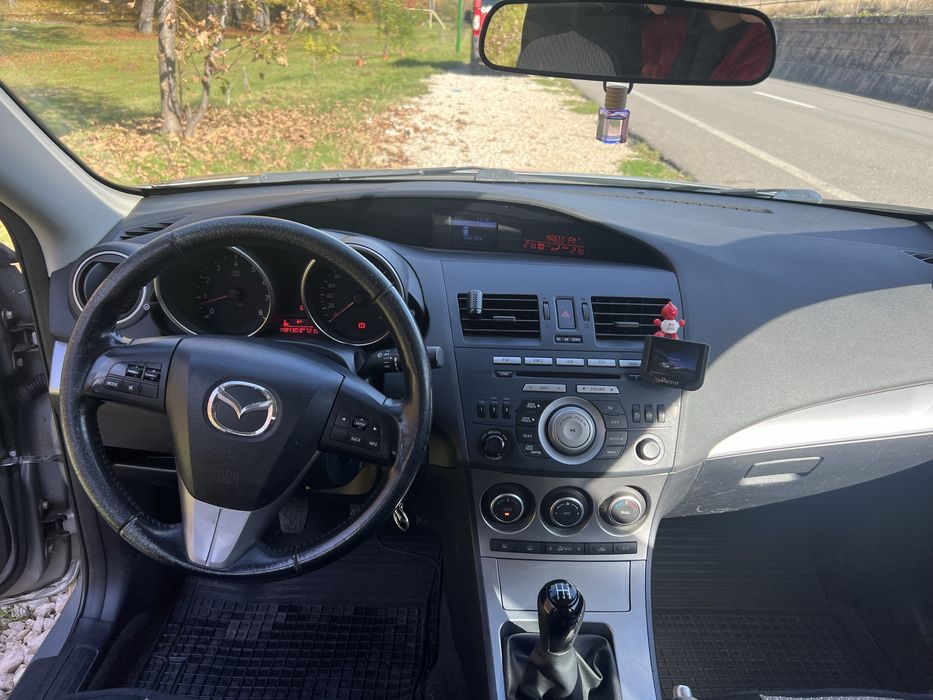 MAZDA 3 2011 — imagine 4