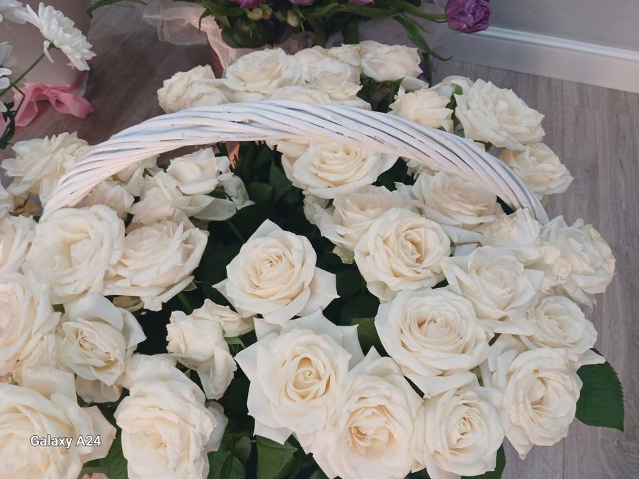 Продам  букеты цветов.