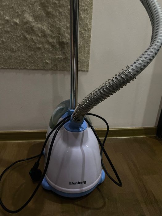 Паровой утюг для вещей