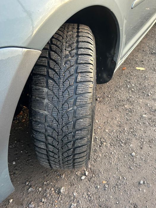 Vând Volskwagen Touran 1.9 Diesel