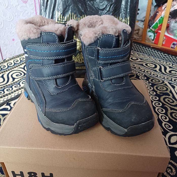 Продам обуви осень-зима на мальчика