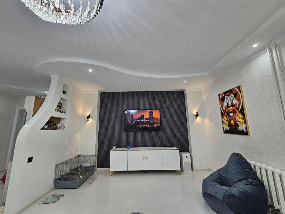 Продается 4 комнатная квартира ремонт Ц-6, Юнусабадский район