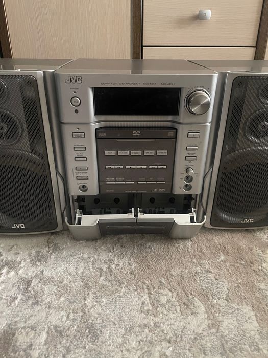 Музыкальный центр JVC