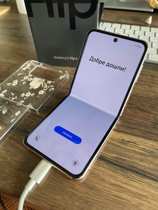 Samsung Galaxy Z Flip 4 - 256GB - Pink Gold