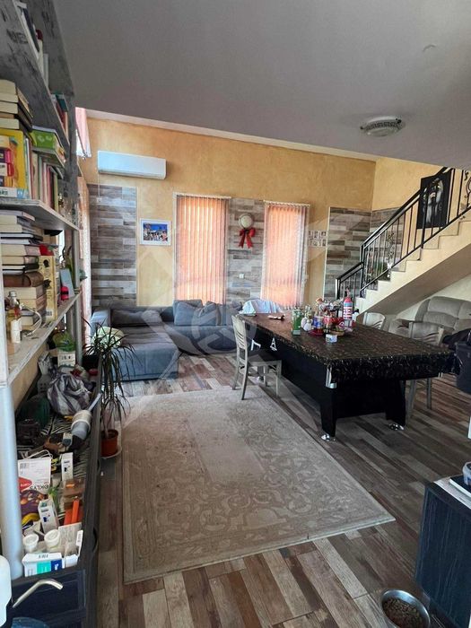 Двуетажна къща в Черни връх 97021