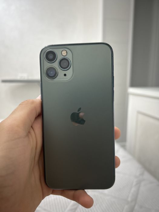продам 11 айфон про с коробкой