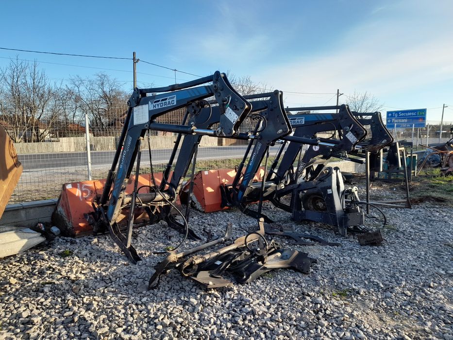 Piese tractor INCARCATOR ncărcător frontal New Holland
