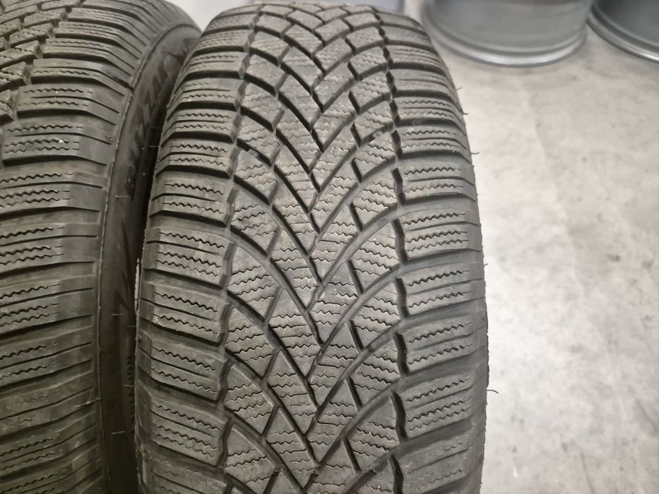 2 anvelope iarna Bridgestone 205 60 16 stare foarte buna