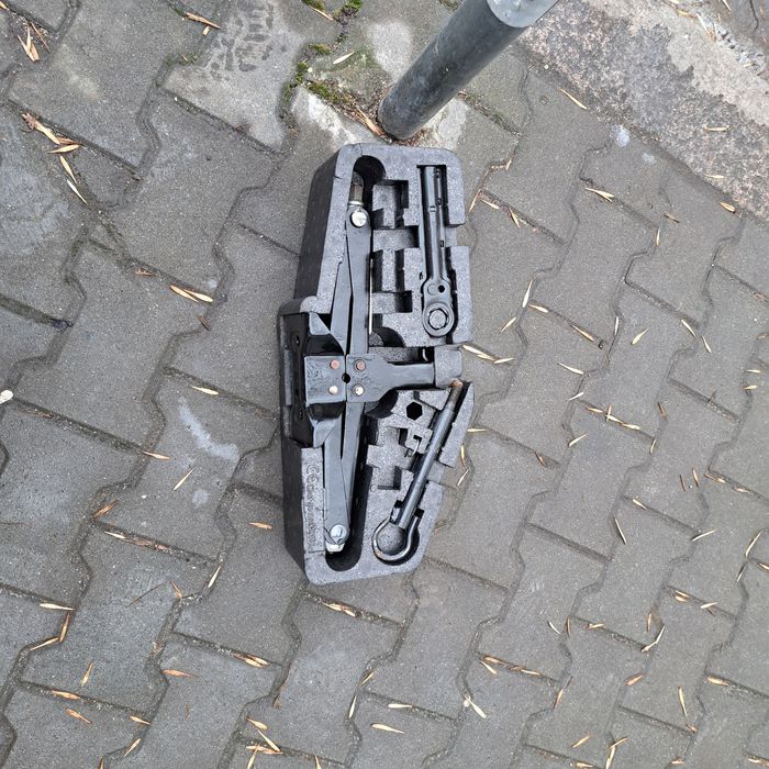 Оригинален крик Renault Laguna 2.Megan Grand Scenik