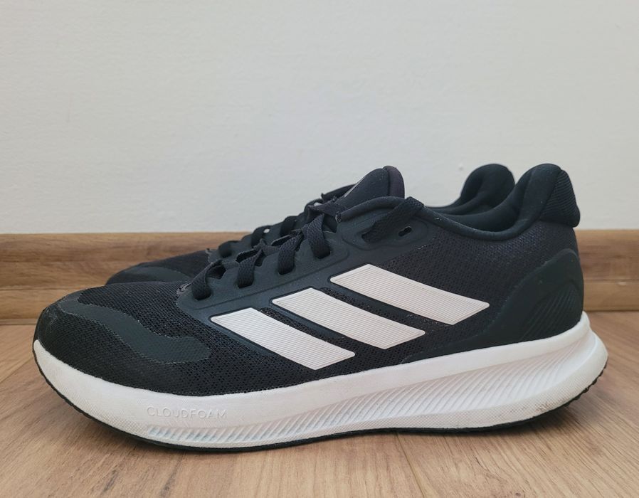 Маратонки Adidas-39 номер