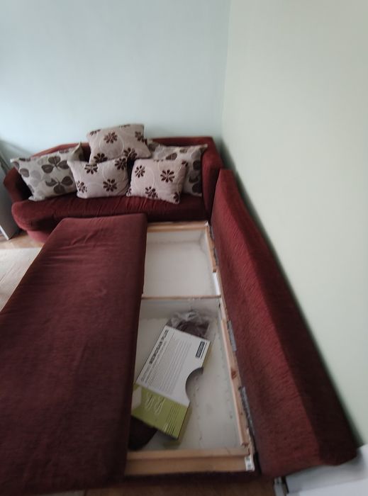 Ъглов диван с две ракли