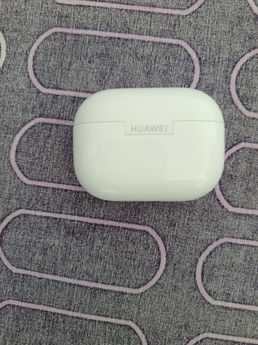 Продам наушник Хуавей HUAWEI
