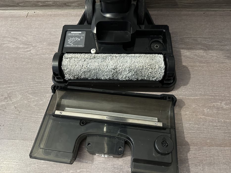 Aspirator cu mop eziclean