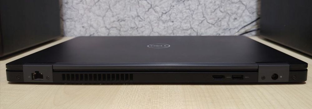 DELL Precision3530 15,6"IPS FHD/i7-8850H/16GB/1TB NVMe/Quadro P600 4GB