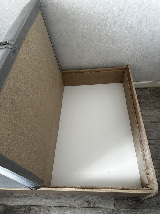 Продам кровать полуторка 120*200