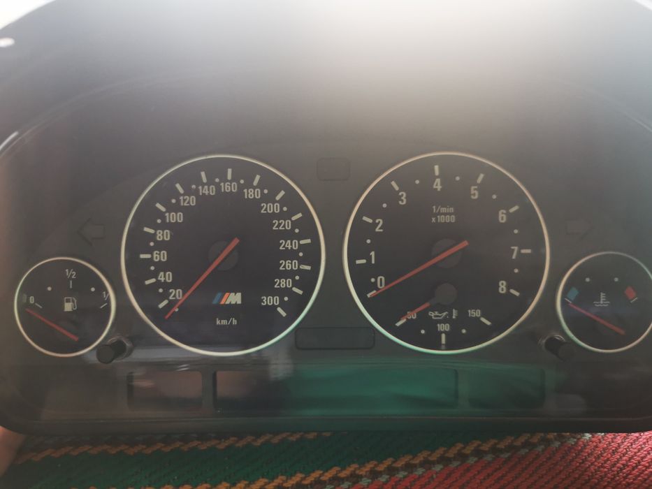 Приборная панель е39 м5