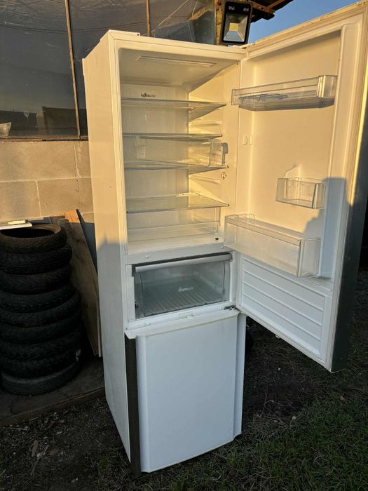 Хладилник панасоник