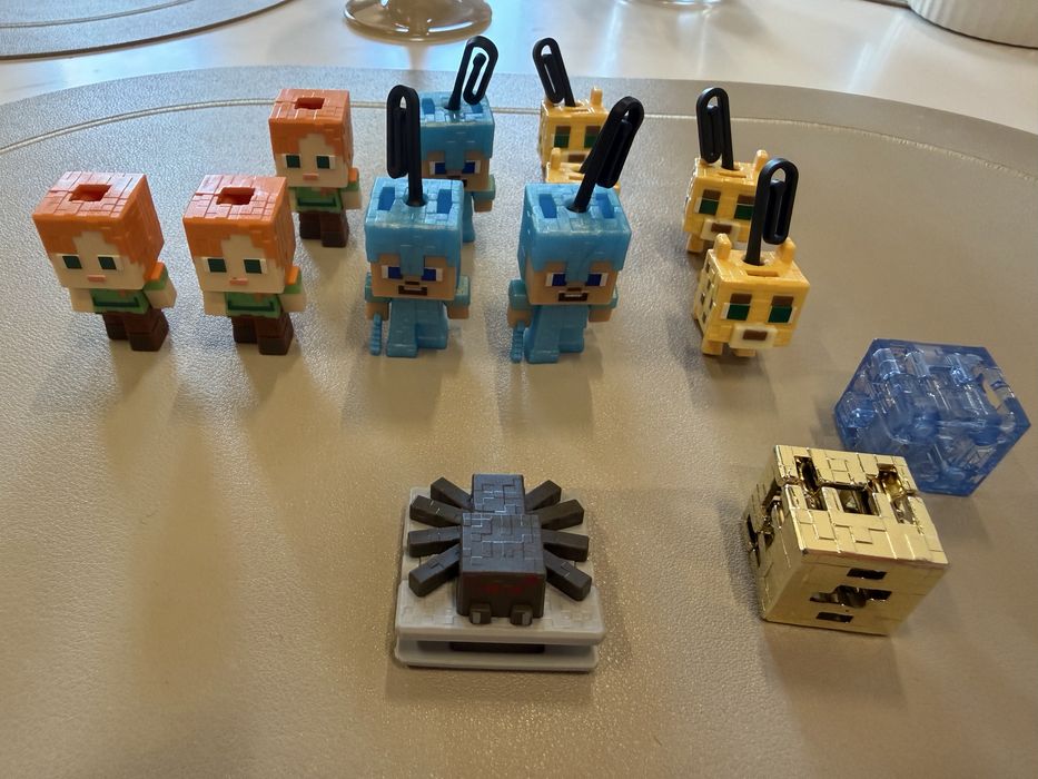 Kinder mineckraft играчки