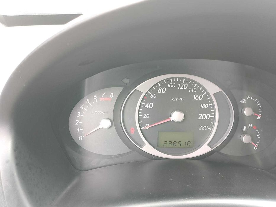 Hyundai Tucson JM AD and 2008